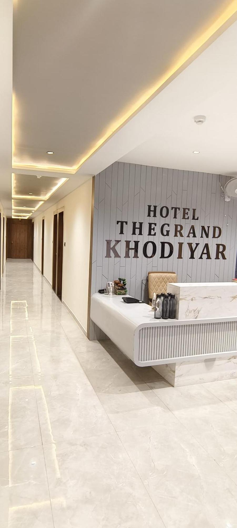 Hotel The Grand Khodiyar Visnagar ภายนอก รูปภาพ