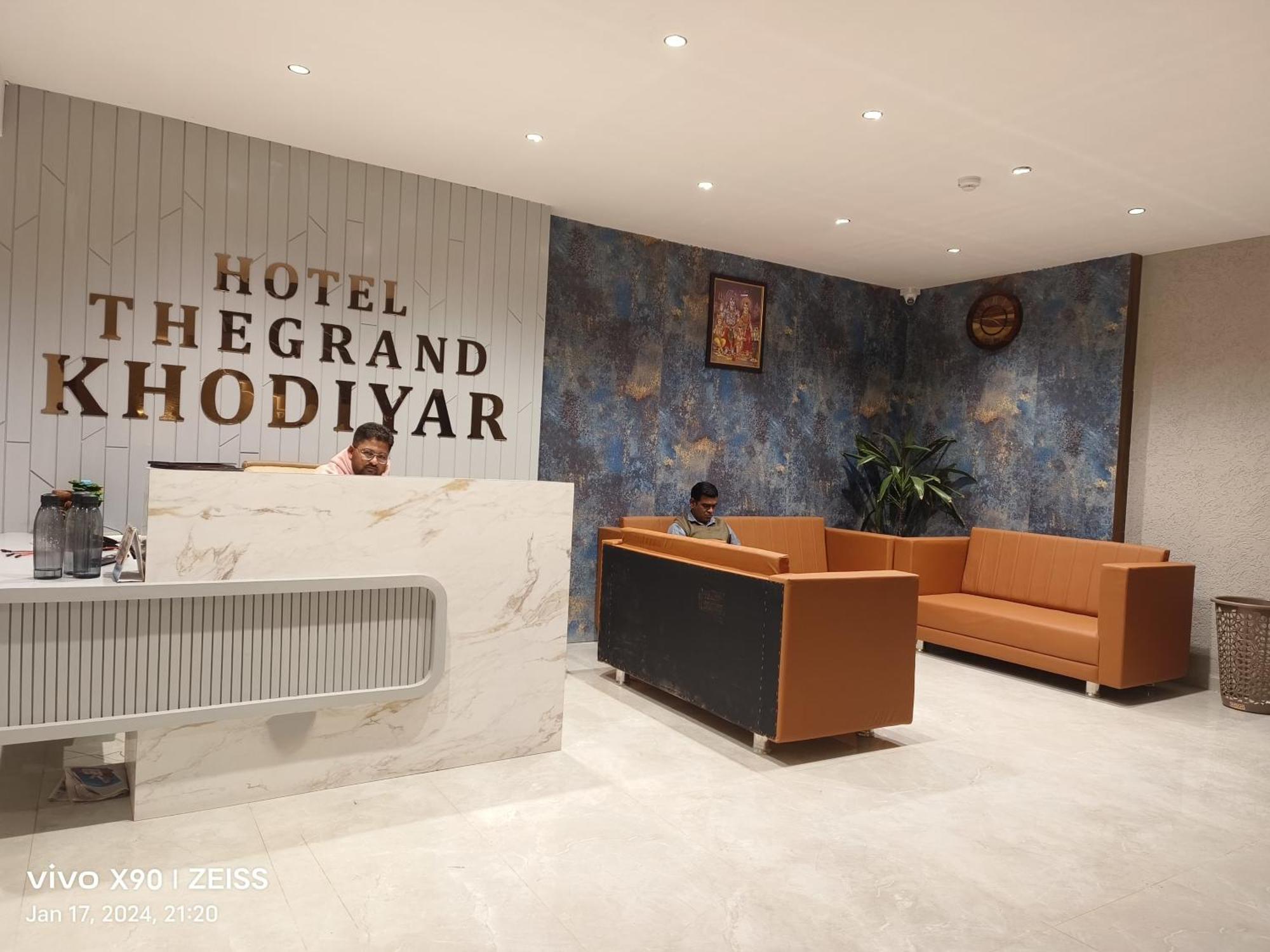 Hotel The Grand Khodiyar Visnagar ภายนอก รูปภาพ