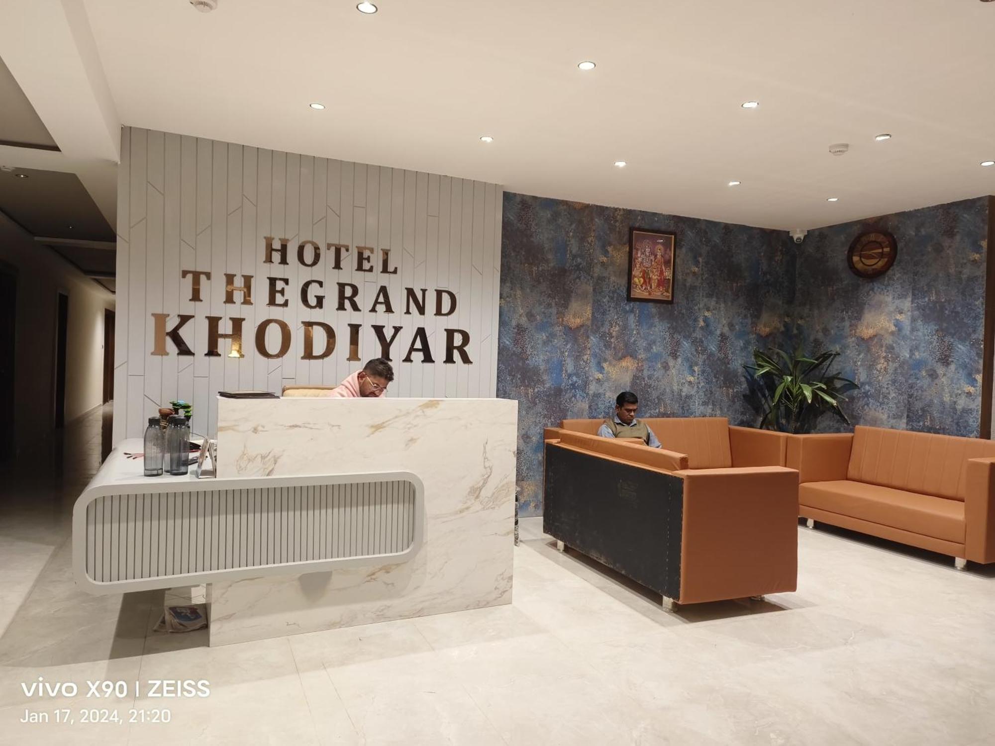 Hotel The Grand Khodiyar Visnagar ภายนอก รูปภาพ