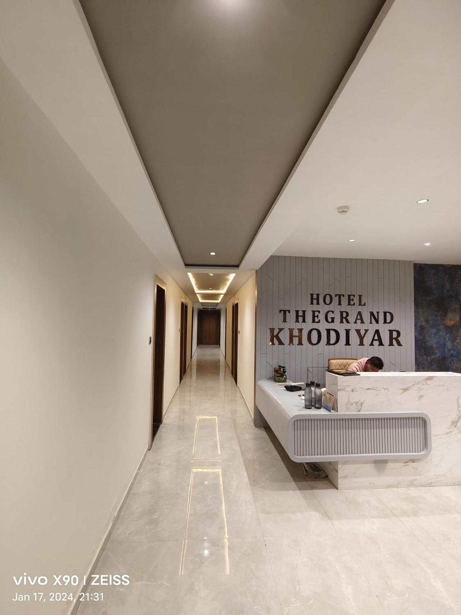 Hotel The Grand Khodiyar Visnagar ภายนอก รูปภาพ