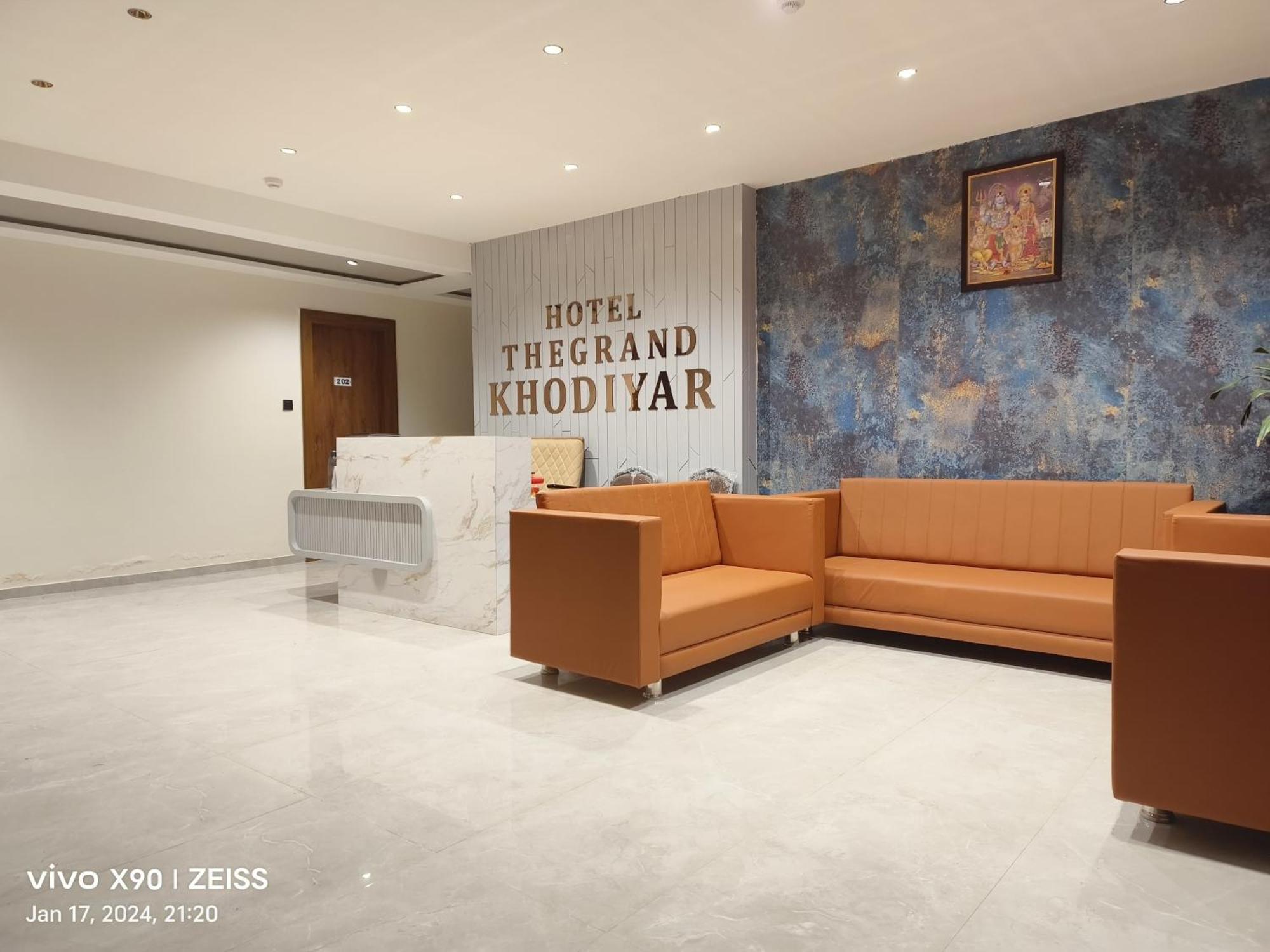 Hotel The Grand Khodiyar Visnagar ภายนอก รูปภาพ